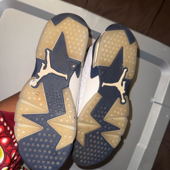 Jordan Kids Sneakers - White and Navy - Picture 2 of 2